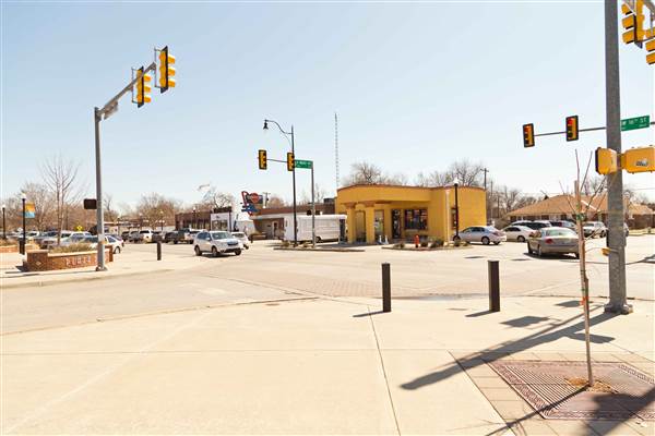 Plaza District (3/12/2015 - Credits: Layne Inselman)
