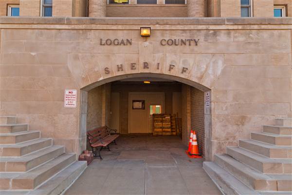 Logan County Courthouse (4/16/2015 - Credits: Layne Inselman)