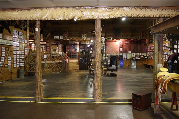 Simpson's Old Time Museum and Skeleton Creek Productions (11/28/2016 - Credits: Yousef Kazemi)