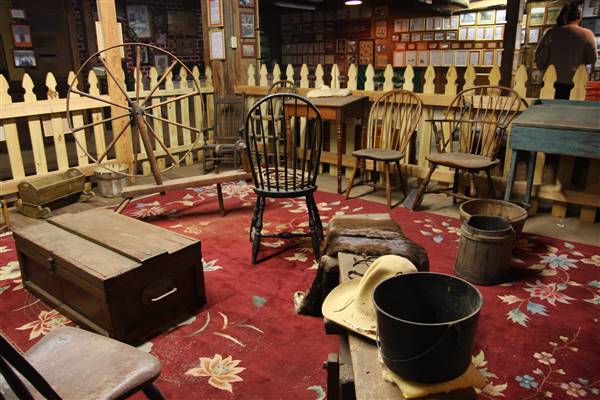 Simpson's Old Time Museum and Skeleton Creek Productions (11/28/2016 - Credits: Yousef Kazemi)