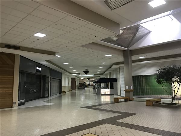 Oakwood Mall (2/16/2018 - Credits: Yousef Kazemi)