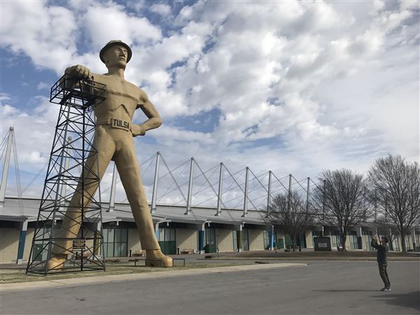Golden Driller (2/27/2018 - Credits: Yousef Kazemi)