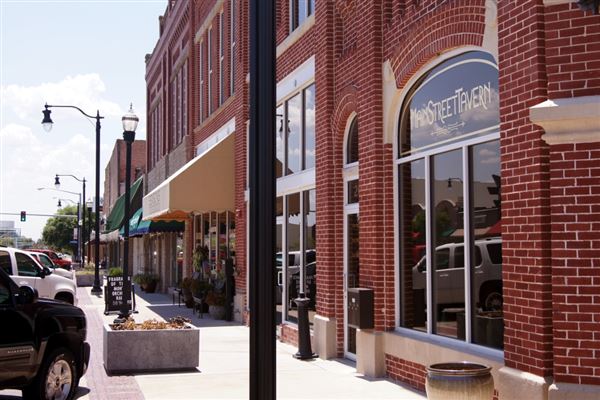 Downtown Broken Arrow (7/12/2018 - Credits: Rose District (Flickr))