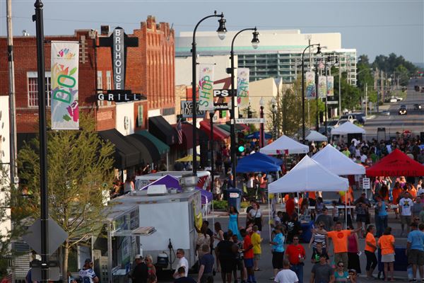 Downtown Broken Arrow (7/12/2018 - Credits: Rose District (Flickr))
