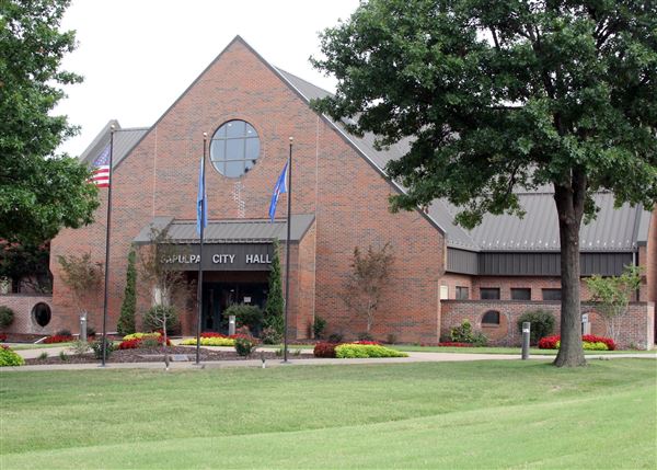 Sapulpa City Hall (2/15/2019 - Credits: Sapulpa Chamber)