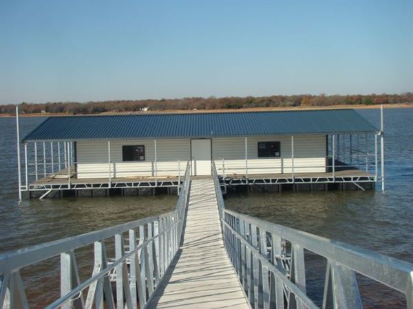 Shawnee Twin Lakes (10/20/2020 - Credits: Visit Shawnee / Stacy Cramer Moore)