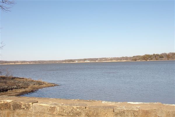 Pawnee Lake and Historic Bath House (4/4/2022)