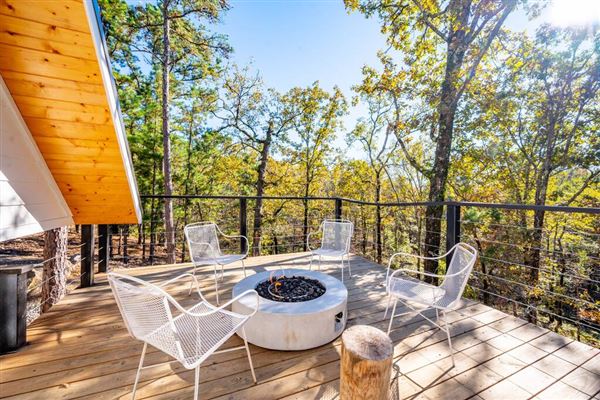 Cabin California Dreaming - Broken Bow (10/25/2020)