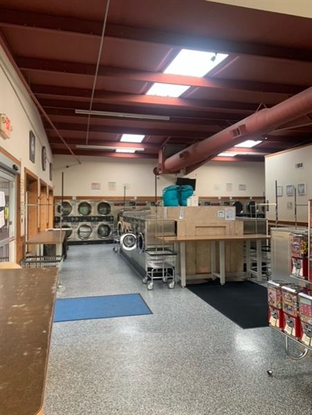 The Laundry Barn (8/5/2024 - Credits: Jordan Perry)