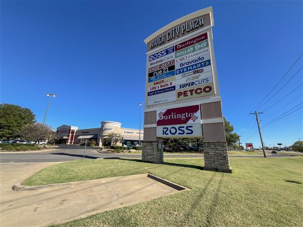 River City Plaza Shopping Center (11/6/2024 - Credits: Bryce Marshall)