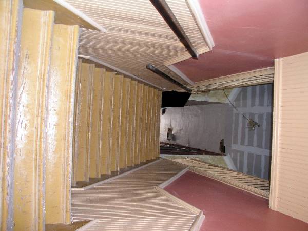 Upstairs Apartment 208 (2/2/2009)