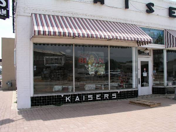 Kaiser's at Greatful Bean Café (2/6/2009)