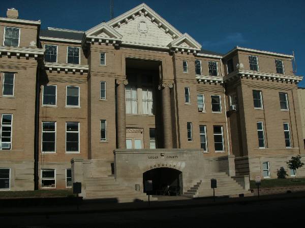 Logan County Courthouse (5/26/2009)