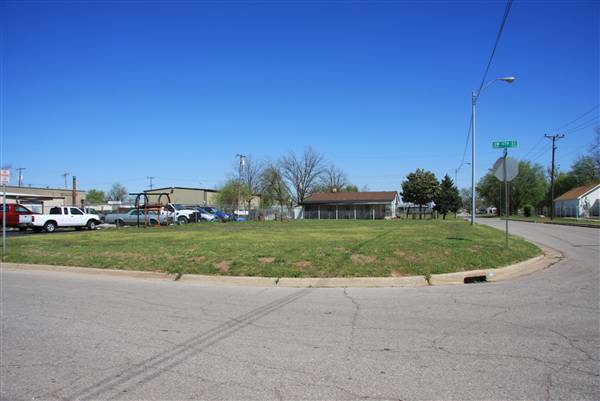 Stockyards Shelter (4/12/2010)