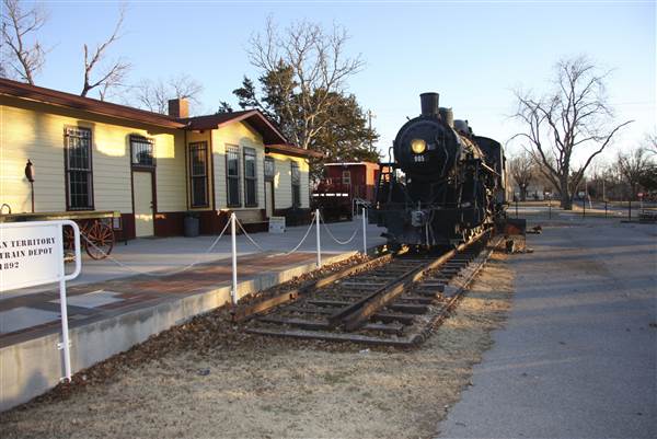 Duncan Rock Island Train Depot Museum and Gift Shop (4/24/2014)