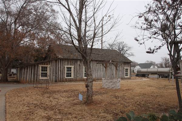 Plains Indians and Pioneers Museum (12/22/2014)