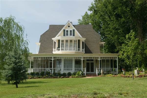 Guthrie Wooden Homes (1/23/2015 - Credits: Ackerman McQueen - 2006)