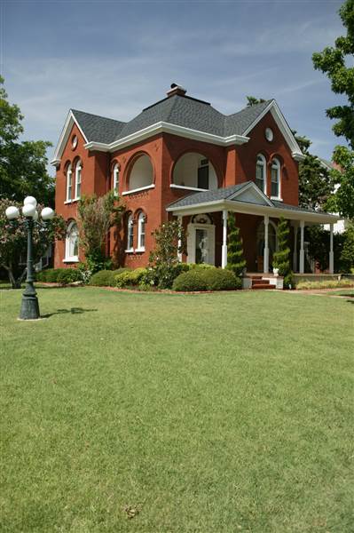 Guthrie Wooden Homes (1/23/2015 - Credits: Ackerman McQueen - 2006)