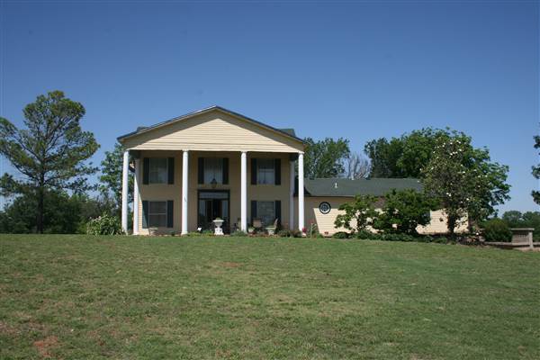 Coffin Farm (Updated) (4/28/2015 - Credits: Alison Naifeh)