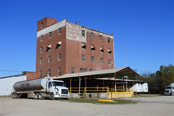 Former Peanut Packing Facility (1/20/2019 - Credits: Tyler Slawson)