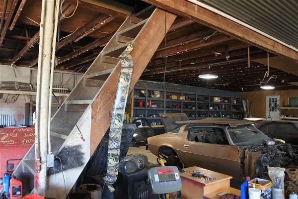 R & D Salvage (9/27/2019 - Credits: Tyler Slawson)