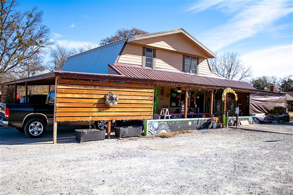 Ten Hippies Dispensary (2/1/2025 - Credits: Dathan Smith)