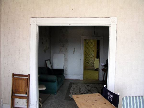 Upstairs Apartment 208 (2/2/2009)