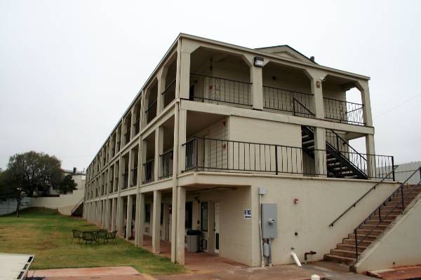 Garden Inn and Suites (2/5/2009)