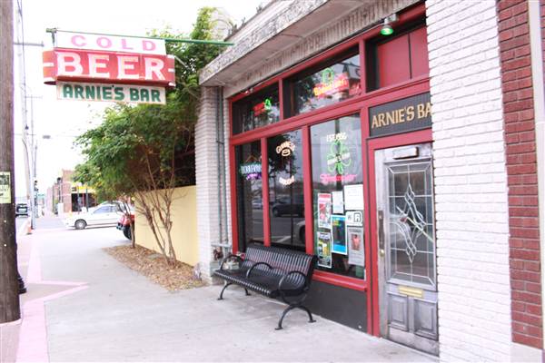 Arnies Bar - Location next to Arnies Bar. (11/10/2009 - Credits: Chuck Foxen)