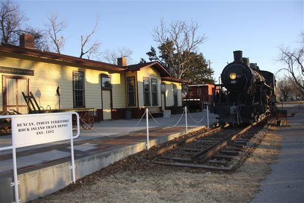 Duncan Rock Island Train Depot Museum and Gift Shop (4/24/2014)