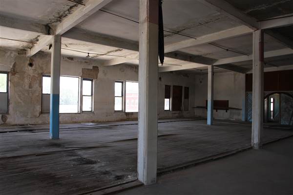 Empty Building (9/2/2014 - Credits: Erica Laub)