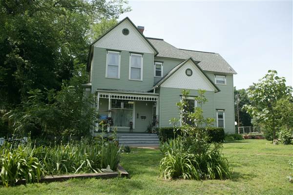 Guthrie Wooden Homes (1/23/2015 - Credits: Ackerman McQueen - 2006)