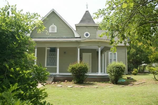 Guthrie Wooden Homes (1/23/2015 - Credits: Ackerman McQueen - 2006)