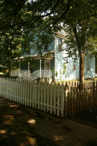 Guthrie Wooden Homes (1/23/2015 - Credits: Ackerman McQueen - 2006)