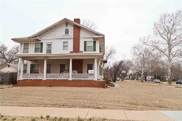 Historic Edmond Neighborhood (2/26/2015 - Credits: Layne Inselman)