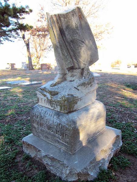 Fairlawn Cemetery - https://allezallie.wordpress.com/2012/02/27/oklahoma-citys-fairlawn-cemetery/ (3/11/2015)