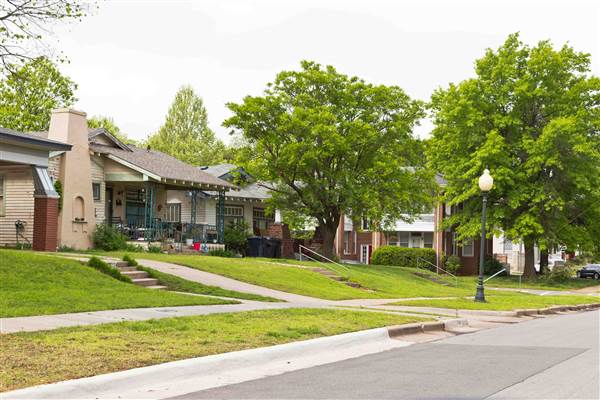 Mesta Park Historical Neighborhood (4/30/2015 - Credits: Layne Inselman)