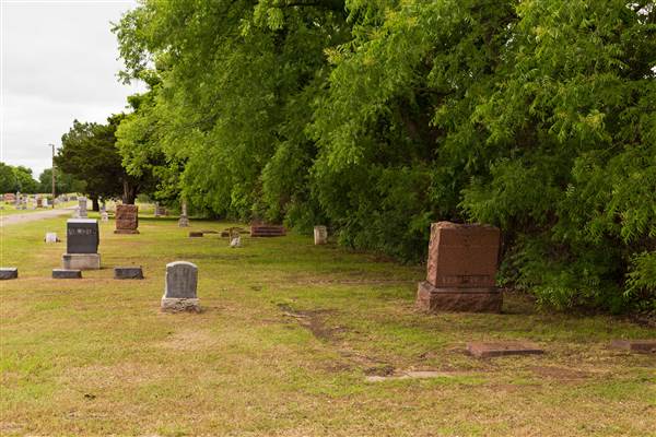 Summit View Cemetery (6/2/2015 - Credits: Layne Inselman)