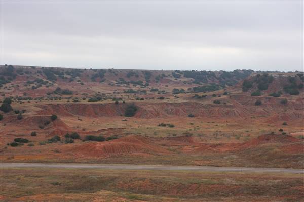 Gloss Mountains (11/16/2015 - Credits: Tava Sofsky)
