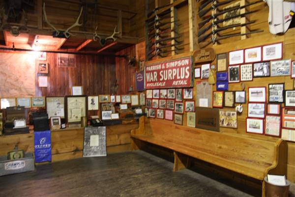 Simpson's Old Time Museum and Skeleton Creek Productions (11/28/2016 - Credits: Yousef Kazemi)