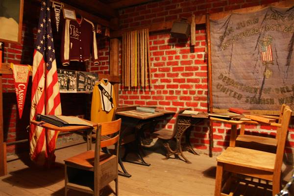 Simpson's Old Time Museum and Skeleton Creek Productions (11/28/2016 - Credits: Yousef Kazemi)