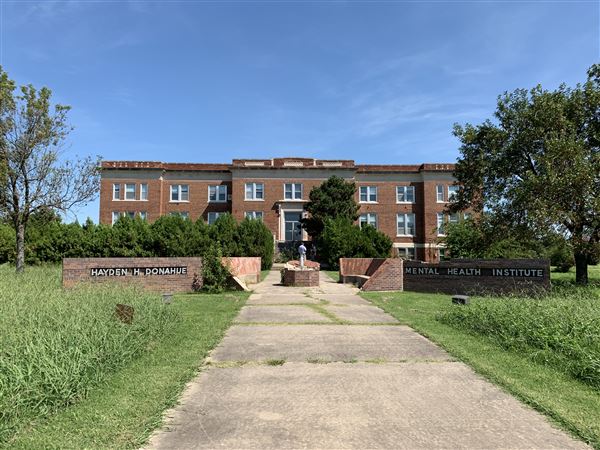 Griffin Memorial Hospital Administrative Buildings (9/25/2019 - Credits: Yousef Kazemi)