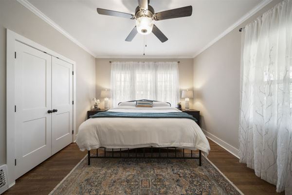 Maple Ridge- Bungalow charm/with carriage house (12/21/2020 - Credits: VAST Media)