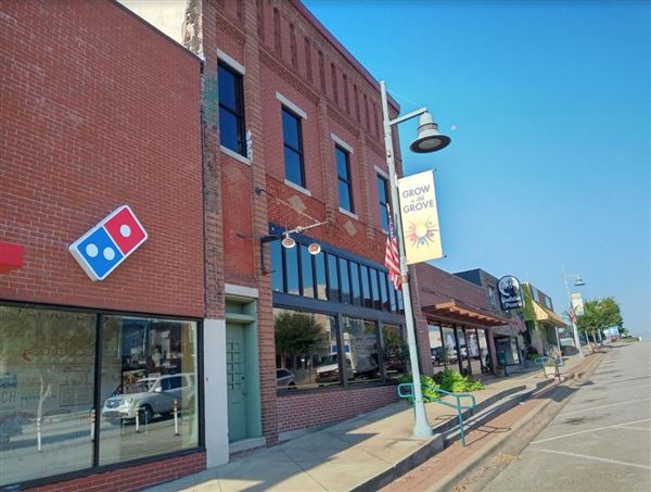 Downtown Grove (8/26/2021 - Credits: Grove Area Chamber of Commerce)