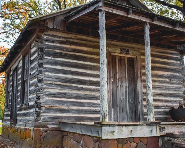 Campbell Cabin (10/22/2021 - Credits: Tina Davis)