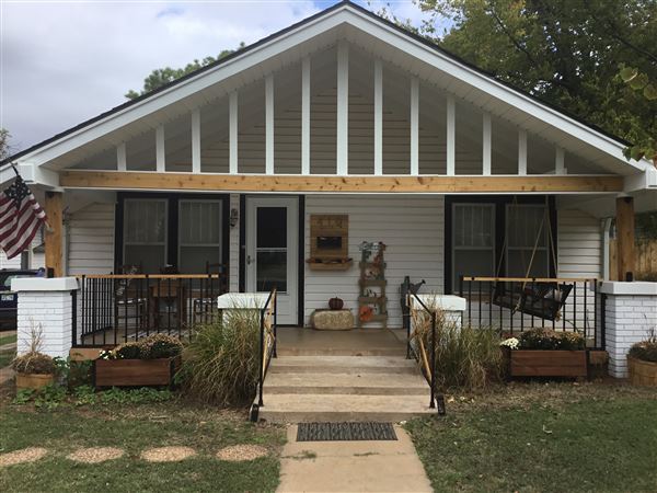 Guthrie Home (10/22/2021 - Credits: Paula)