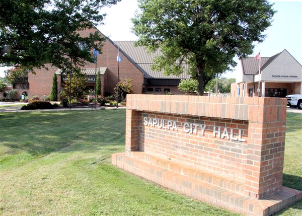 Sapulpa City Hall (8/4/2022 - Credits: Sapulpa Arts)