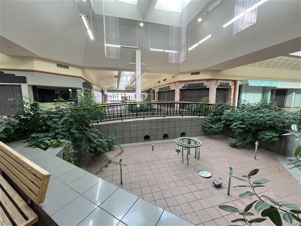 Arrowhead Mall (10/21/2024 - Credits: Bryce Marshall)