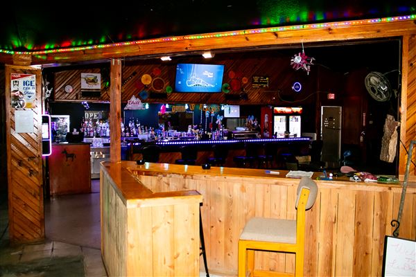 La Donkey Bar (2/1/2025 - Credits: Dathan Smith)