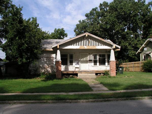 Chautauqua Ave and W Eufaula St (2/3/2009)